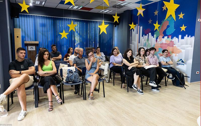 Avión en el aeropuerto de Podgorica